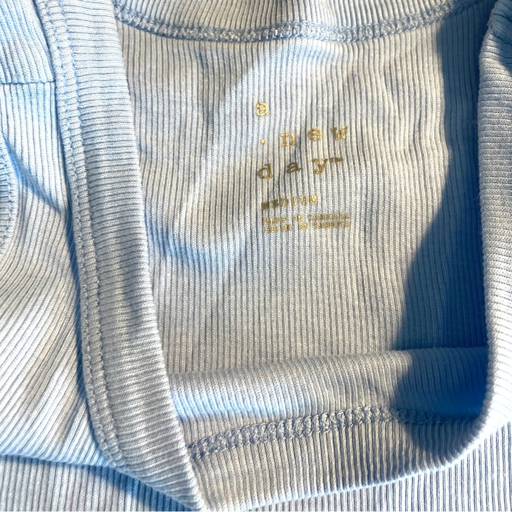 Bundle: a new day Bright  Ribbed Tank Top. M - Picture 6 of 8